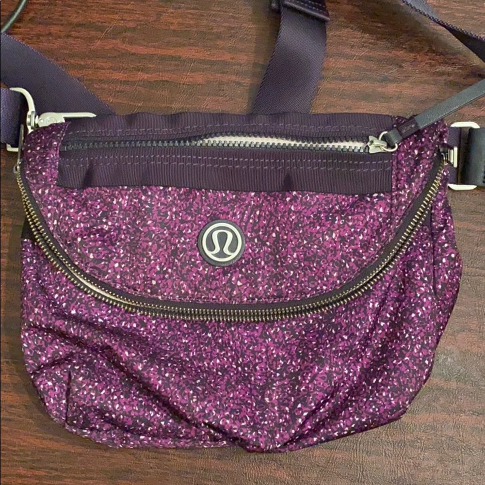 Lululemon festival bag